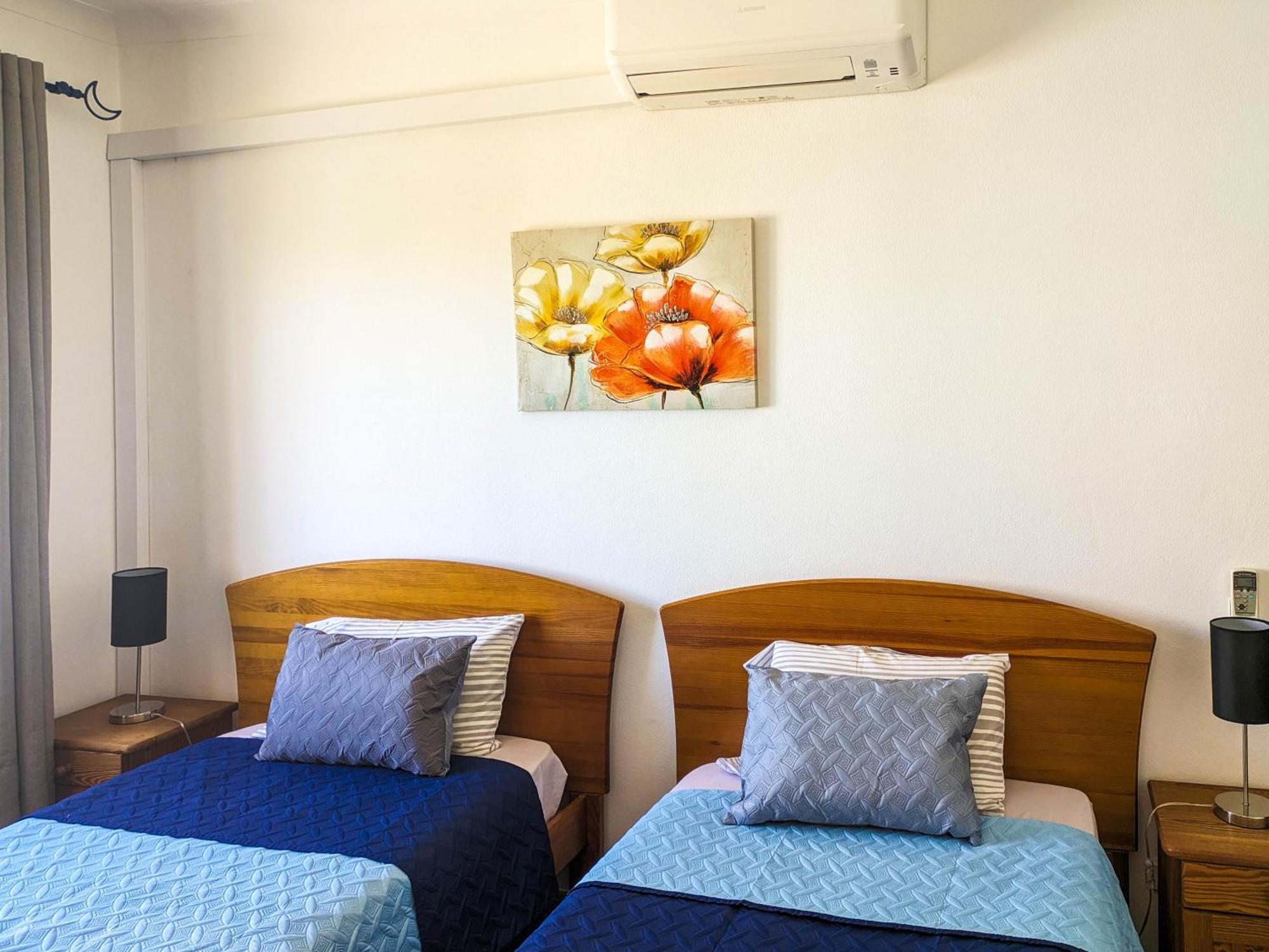 Two Bedroom Apartment - 110M2, Ac, Terrace, Wi-Fi Lagos Ngoại thất bức ảnh